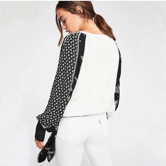 Free People Auxton Thermal Wrap Top Black White Waffle‎ Knit Size Small - Picture 2 of 8